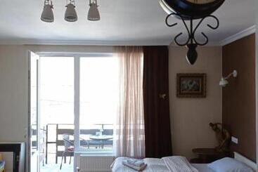 پانسیون Tamara