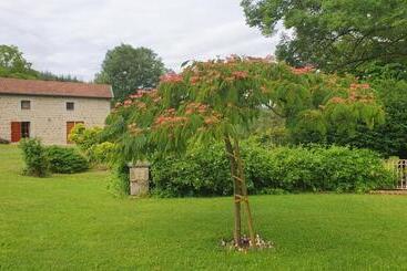 住宿加早餐 Domaine De Montvianeix