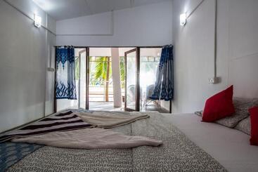 Hotel Cafe Del Mar Palolem, Goa