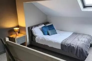 Pensió Bsr Suites The Wonderful Woodville