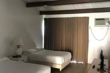 ホテル Camelot Waterfront Inn