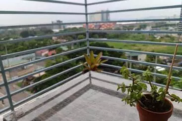 アパートホテル Executive Studio At One Madison Place Iloilo City