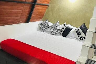 Hotel Pahana Village