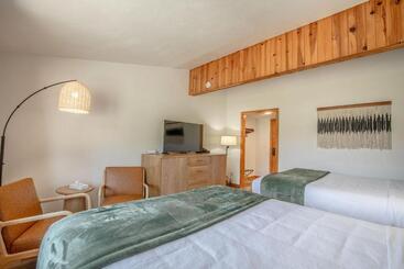 فندق على الطريق The Blanc Chalet