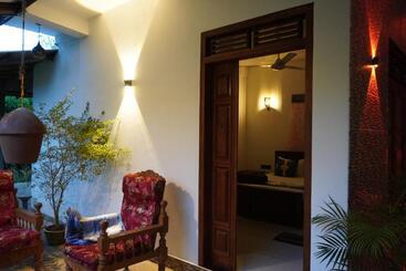 بنسيون Nature World Safari Resort