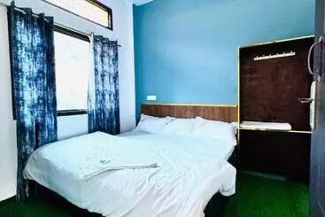 Rgb Hotel Sersi