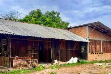 Schronisko Farol Shaw