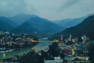 ベッドアンドブレックファースト Lfp Luxury Homes   Fully Furnished Apartment