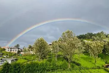 Aamiaismajoitus (B&B) Moonlight Chillers By Lexstays