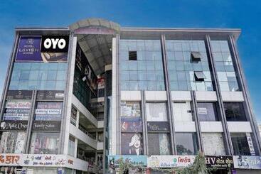 Oyo Flagship Hotel Lavish