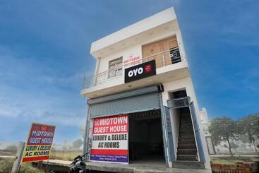 호텔 Midtown Guest House