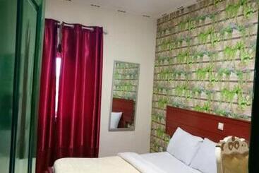 هتل Cergy Pontoise