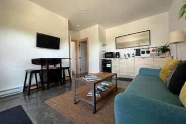 Pension Slack Tide Suite