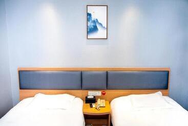 Junyi Hotel Xuzhou Mine Dahuaita Subway Station