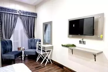 پانسیون Shelton Boulevard Hotel Lahore