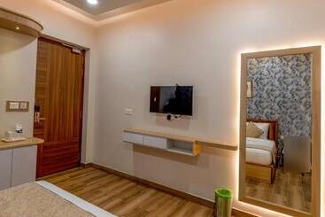 בית מלון כפרי Tathastu