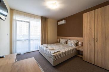 Pension (Hôtel basse catégorie) къща за гости фоти