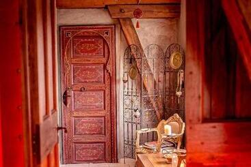 Bed and Breakfast Domaine De La Croix Du Vexin