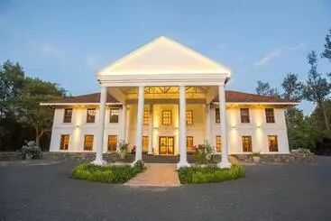 ホテル Amani Safari Lodge And Restaurant