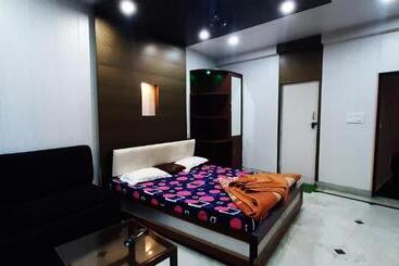 ホテル Avadh Guest House