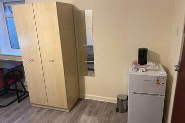 胶囊酒店 Blackberry Rooms Self Catering