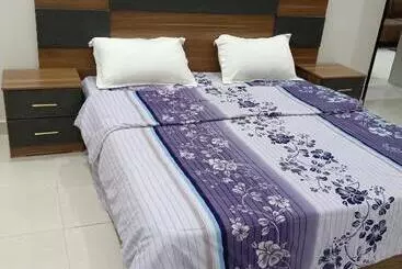 Huoneistohotelli جوهرة تيماء للوحدات السكنية