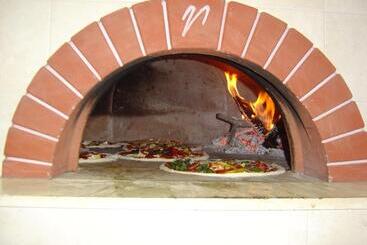 酒店 Gasthof Pizzeria Unterwirt