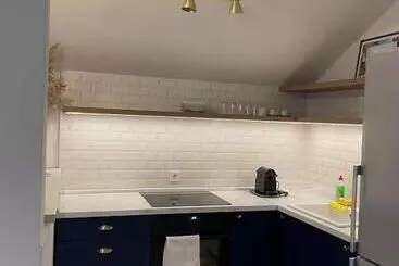 تختخواب و صبحانه Guest House Zamak