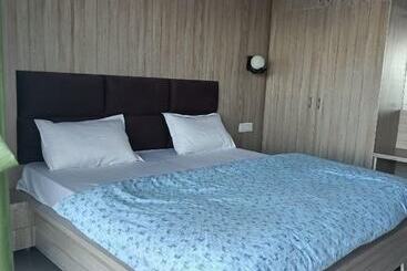 Hotel Blue Bird Home Stay