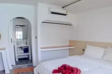 ホテル Rateesumalee Pool View Kolarn