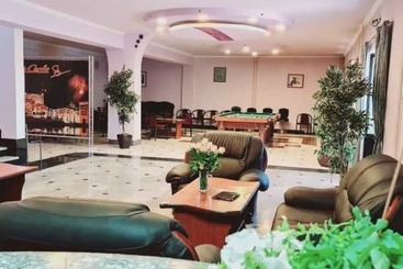 Hotel Moulin Rouge Inn