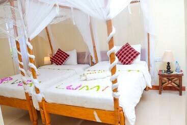 Hotel River Lumi Resort   Taveta