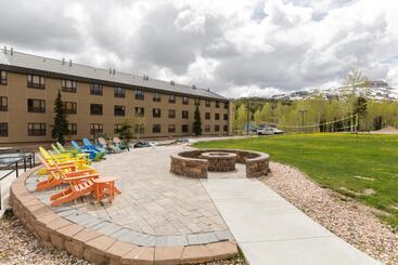 Appart'hotel King Suite   4 Guest   Hot Tub   Pool   Free Shuttle   Cedar Breaks Lodge