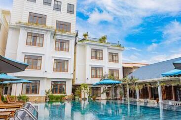 هتل آپارتمان The Landing Resort Phu Quoc