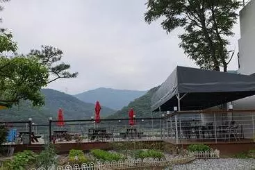 Motel Cheongpyeong Paradise