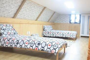 Pansiyon Jeju Baramuieondeok Guest House