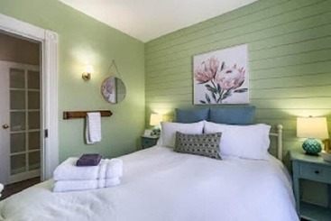 Rocklyn Inn Bed & Breakfast