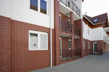 בית מלון כפרי Centrum Apartman