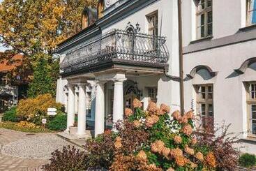 ホテル Pałac Czarny Las