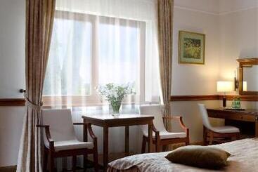 酒店 Pałac Czarny Las