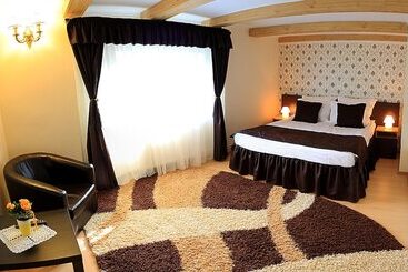 酒店 Pensiunea Cristina & Spa