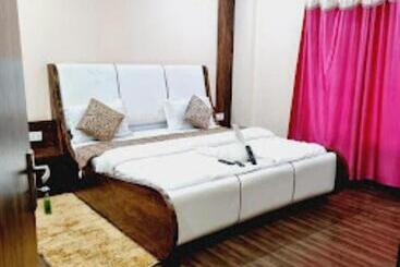 酒店 Shri Bhagvat Dham Ranipur Bhatt