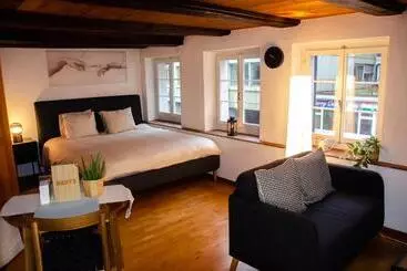 Many S Historical City Central Apartments