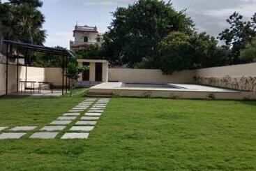 Pensione Vcp Beach Resort