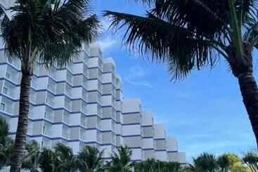 استراحتگاه Arena Cam Ranh Sea View