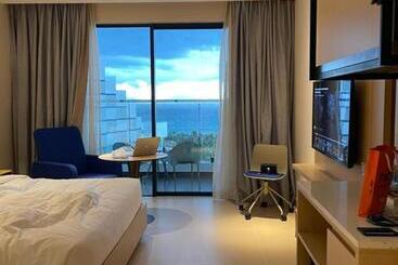 استراحتگاه Arena Cam Ranh Sea View