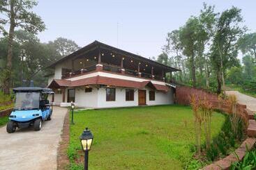 Resort Trishvam Tapovana