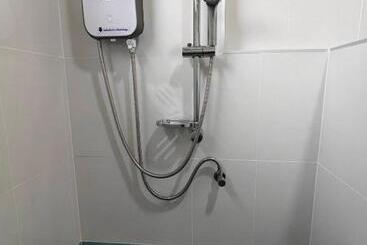 Hostel ลีลาโคซี่ รีสอร์ท ณ สิชล