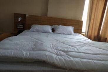 호텔 Shar Inn Balrampur