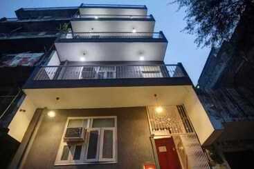 Szálloda Yellow Cherry